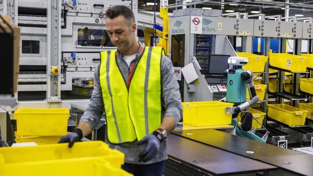 Amazonovi novi roboti ne ugrožavaju radna mjesta ljudi Amazonovi novi roboti ne ugrožavaju radna mjesta ljudi