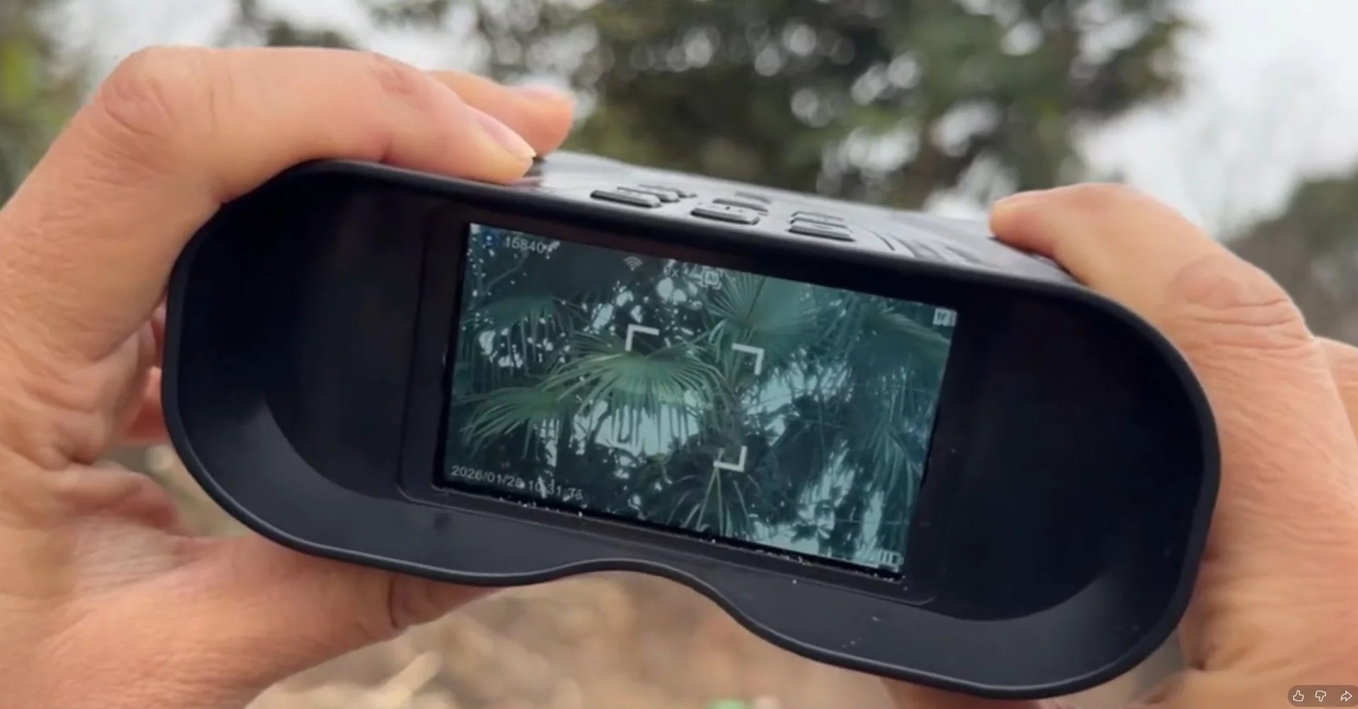 Dalekozor za noćni vid s umjetnom inteligencijom