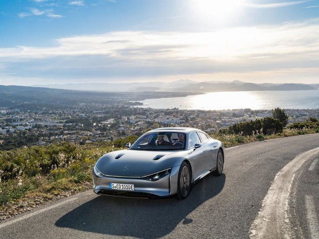 Električni Mercedes vozi 1000 km s jednim punjenjem