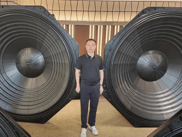 Najveći subwoofer na svijetu od 100 inča Najveći subwoofer na svijetu od 100 inča