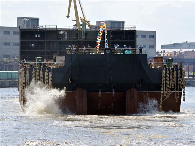 Prva ruska plutajuća nuklearka 2014.