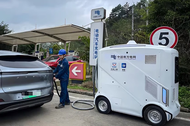 Samovozeća punionica električnih automobila Samovozeća punionica električnih automobila