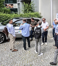 Viasat i BMW za prvi satelitski glasovni poziv u vozilu
