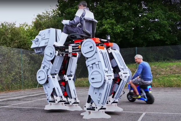 VIDEO: 3D printani AT-AT iz Star Warsa možete voziti VIDEO: 3D printani AT-AT iz Star Warsa možete voziti