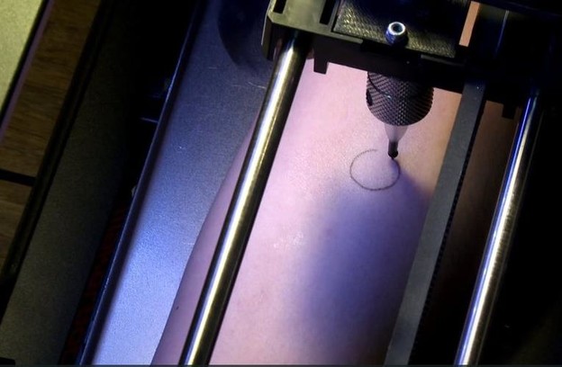 VIDEO: 3D printer hakiran za tetoviranje