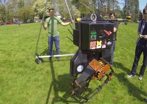VIDEO: ATRIAS robot prošetao parkom VIDEO: ATRIAS robot prošetao parkom