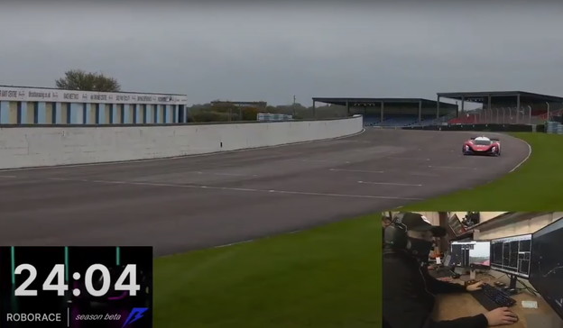 VIDEO: Automobil robot startao u zid VIDEO: Automobil robot startao u zid