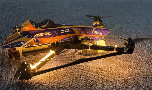 VIDEO: Autonomni dron pobjeđuje ljudske prvake u utrci