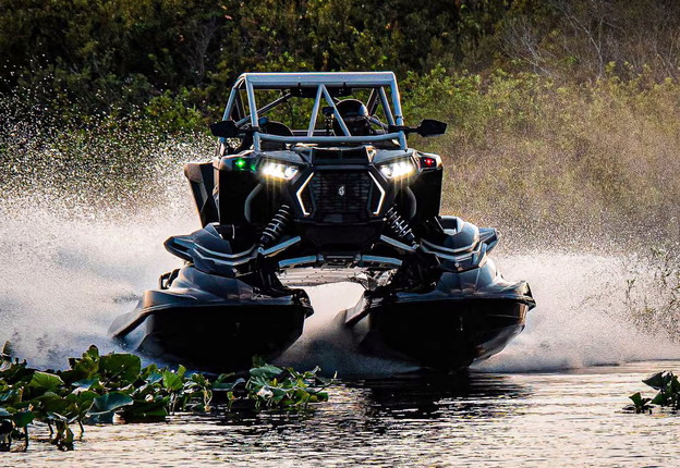 VIDEO: Dvostruki jet ski s kabinom VIDEO: Dvostruki jet ski s kabinom