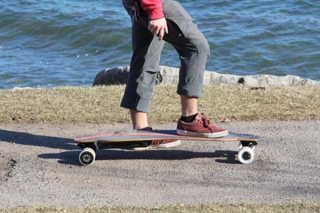 VIDEO: Električni skateboard s najdužim dometom