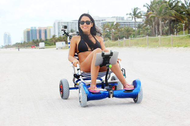 VIDEO: Hoverboard dodatak za ljenčarenje u vožnji VIDEO: Hoverboard dodatak za ljenčarenje u vožnji