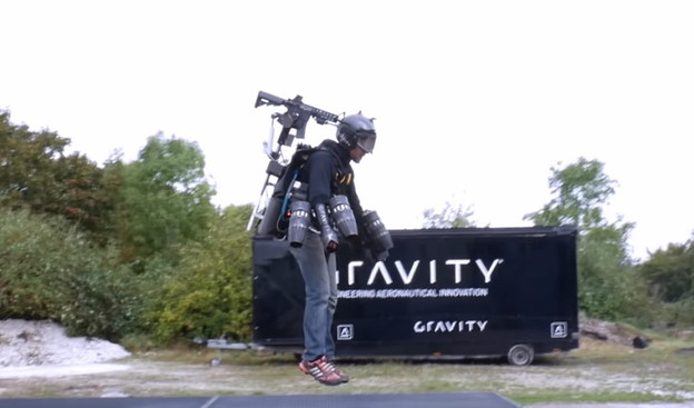 VIDEO: Jet pack sa strojnicom koja prati pokrete glave VIDEO: Jet pack sa strojnicom koja prati pokrete glave