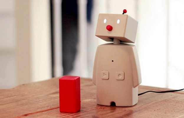 VIDEO: Komunikacijski robot za kućanstvo