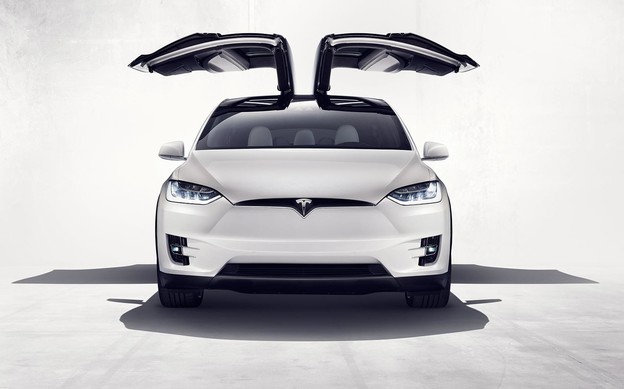 VIDEO: Musk službeno lansirao radikalni Model X crossover VIDEO: Musk službeno lansirao radikalni Model X crossover