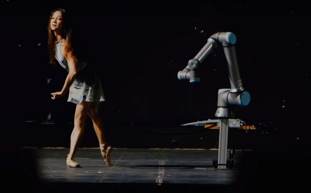 VIDEO: Pogledajte kako kvantna fizičarka pleše s robotom VIDEO: Pogledajte kako kvantna fizičarka pleše s robotom