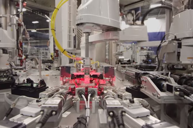 VIDEO: Pogledajte kako roboti izrađuju Steam kontrolere
