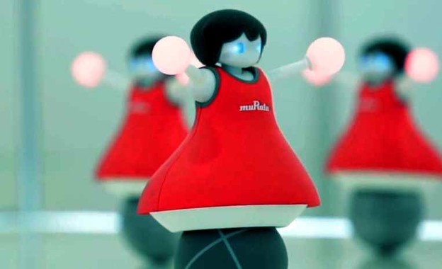 Video: Predstavljene cheerleaders robotice Video: Predstavljene cheerleaders robotice