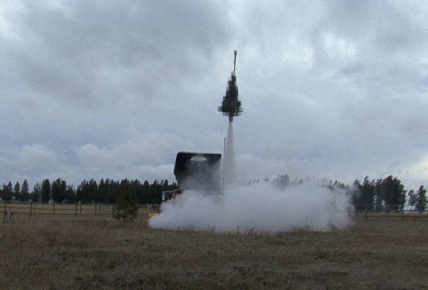 VIDEO: Pretvorite isluženo božićno drvce u raketu