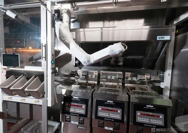 VIDEO: Robot kuhar nadograđen prženjem krumpirića