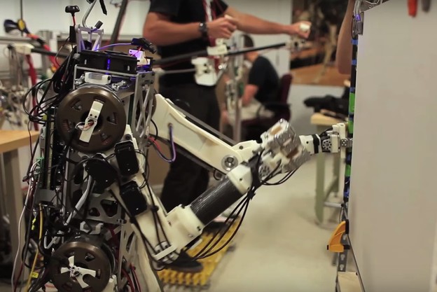 VIDEO: Roboti dobivaju ljudske reflekse VIDEO: Roboti dobivaju ljudske reflekse