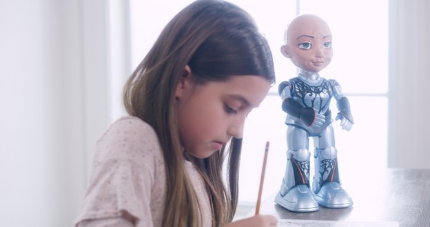 VIDEO: Robotica Little Sophia na Kickstarteru
