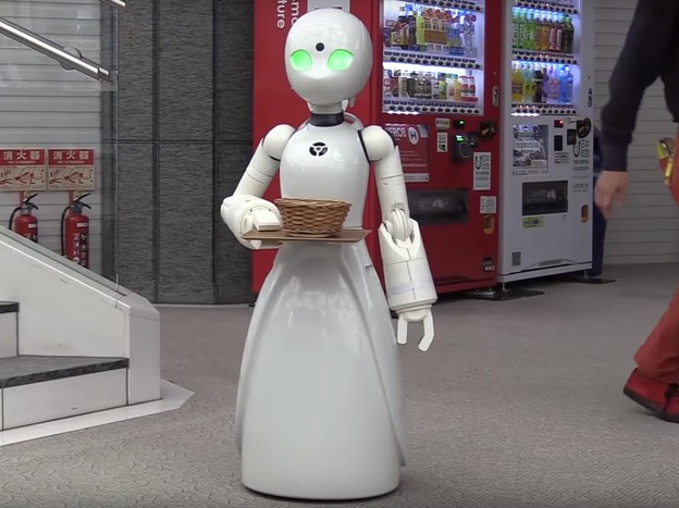 VIDEO: Robotima konobarima upravljaju teški invalidi     