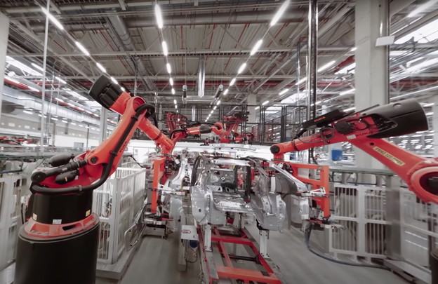 VIDEO: Spektakularni let drona kroz Teslinu tvornicu