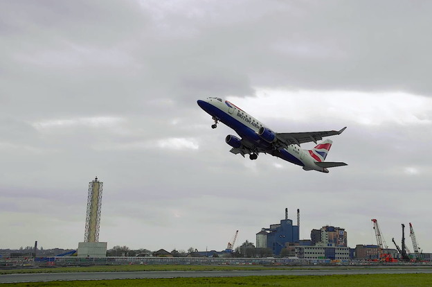 VIDEO: U pogonu toranj za digitalnu kontrolu leta u Londonu