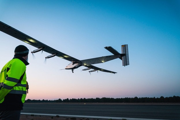 VIDEO: Vojni solarni zrakoplov može letjeti 90 dana