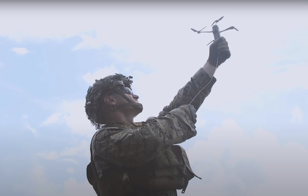 VIDEO: Vojska testira ručne bombe dronove VIDEO: Vojska testira ručne bombe dronove