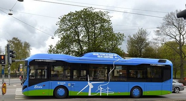 Volvo radi električnu cestu za punjenje autobusa