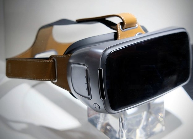Asus predstavio svoj VR headset Asus predstavio svoj VR headset