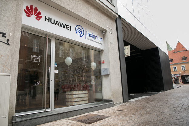Huawei otvorio novi ovlašteni servis u Hrvatskoj Huawei otvorio novi ovlašteni servis u Hrvatskoj