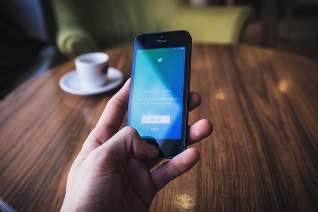 I Twitter želi pratiti korisnike iPhonea I Twitter želi pratiti korisnike iPhonea