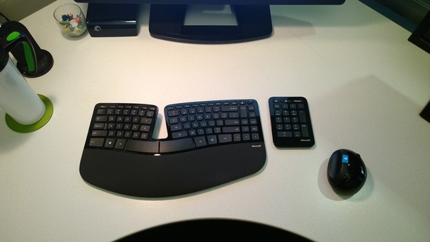Izdana "najbolja" ergonomska tipkovnica s mišem Izdana "najbolja" ergonomska tipkovnica s mišem