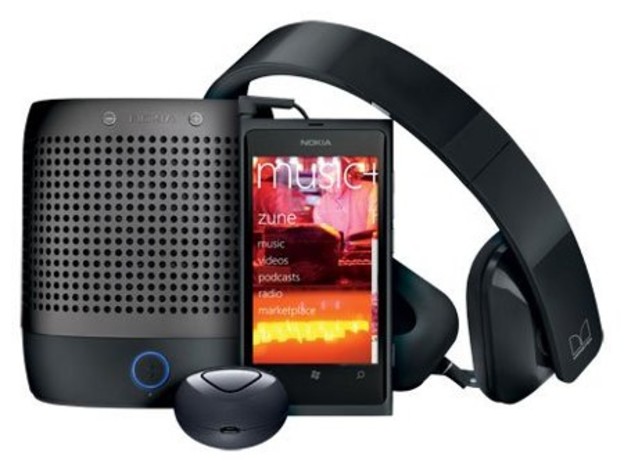 Nokia Lumia 800 Entertainment Bundle