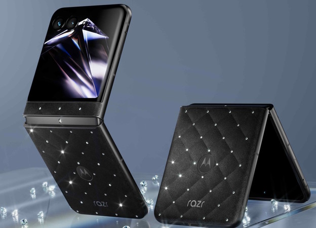Novi razr telefon sa Swarovski kristalima