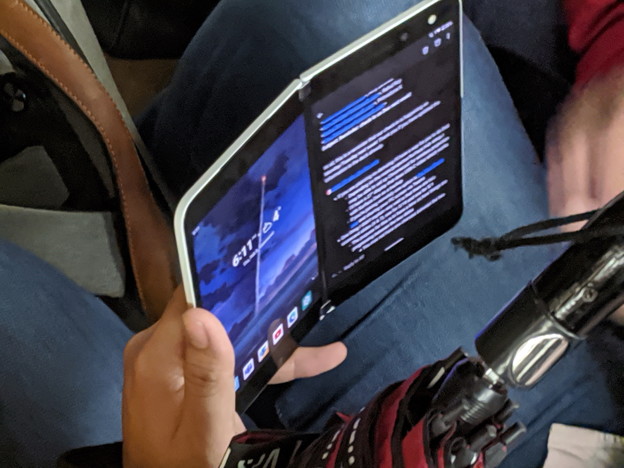 Procurjela fotka Microsoftovog Android telefona Procurjela fotka Microsoftovog Android telefona