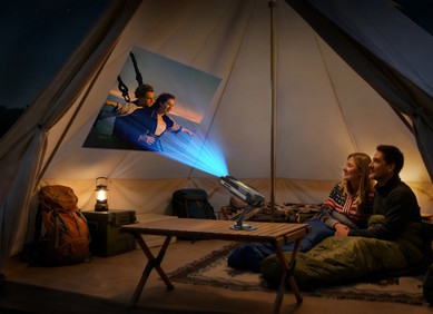 Robusni telefon kao 1080p projektor