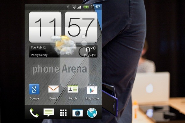 Screenshot HTC Sense 5.0 sučelja s HTC G2 mobitela
