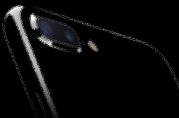 Svi novi iPhoneovi će imati podršku za bežično punjenje Svi novi iPhoneovi će imati podršku za bežično punjenje