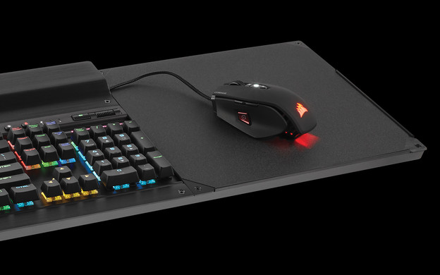 VIDEO: Corsairov kontrolni gaming centar VIDEO: Corsairov kontrolni gaming centar