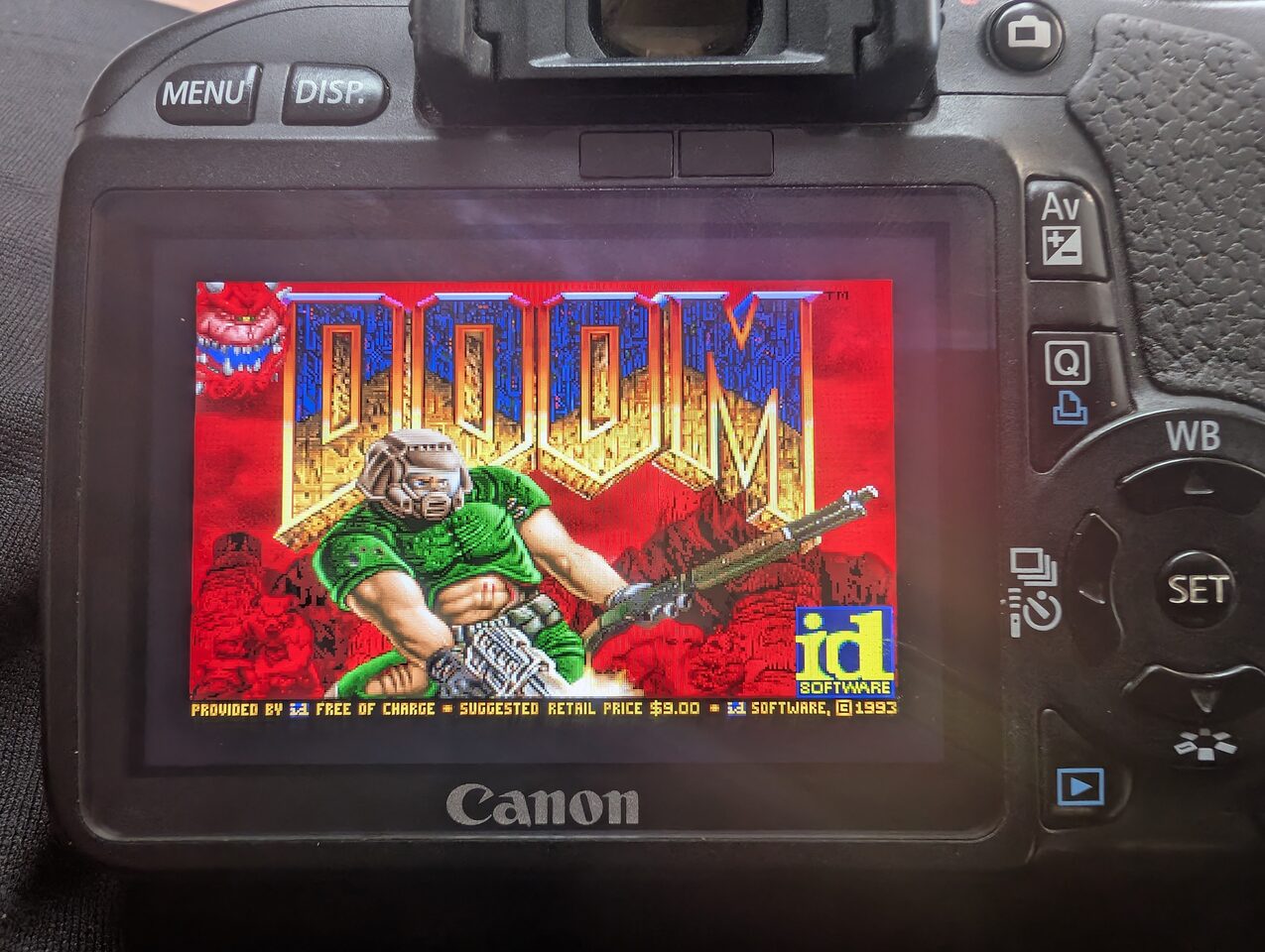 VIDEO: Doom sada možete igrati na DSLR kameri