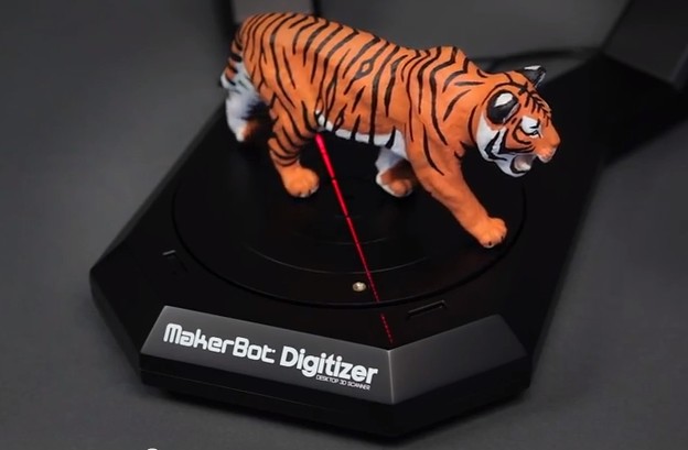 VIDEO: MakerBotov desktop 3D skener