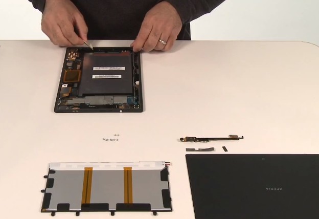 VIDEO: Rastavljanje Sonyevog Xperia Tableta Z VIDEO: Rastavljanje Sonyevog Xperia Tableta Z
