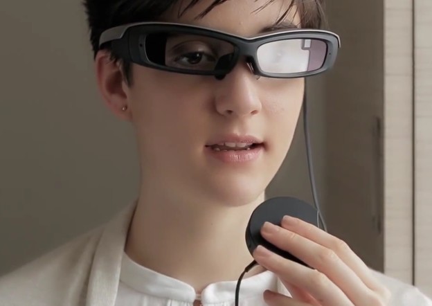 VIDEO: Sonyeve AR naočale su stvarne i ružne