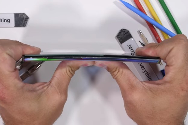 VIDEO: Test izdržljivosti Galaxy Note 10 5G telefona VIDEO: Test izdržljivosti Galaxy Note 10 5G telefona