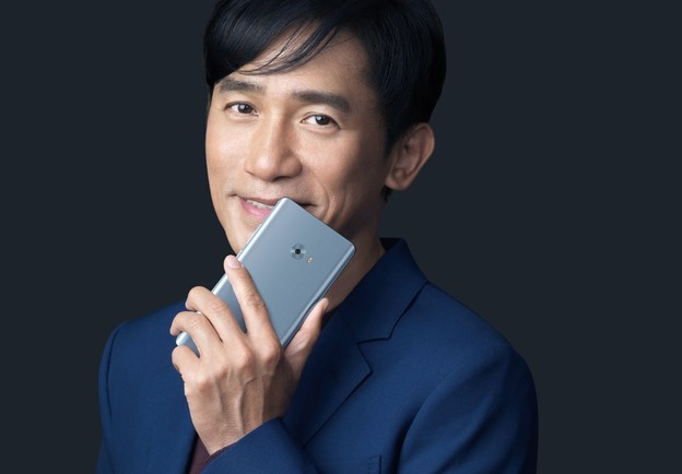 VIDEO: Xiaomi Mi Note 2 je super phablet VIDEO: Xiaomi Mi Note 2 je super phablet