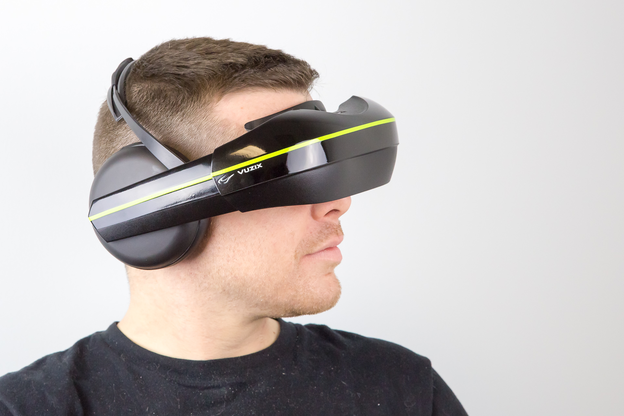 Vuzixov novi VR headset IWear 720 Vuzixov novi VR headset IWear 720