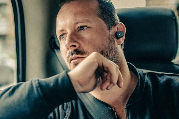 Xperia Ear: Asistent u slušalici na tržištu u studenom Xperia Ear: Asistent u slušalici na tržištu u studenom